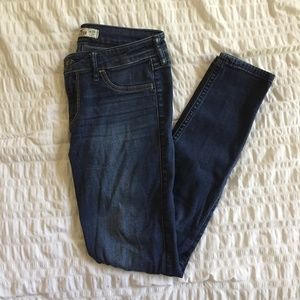 Hollister 3S Dark Wash Jeggings